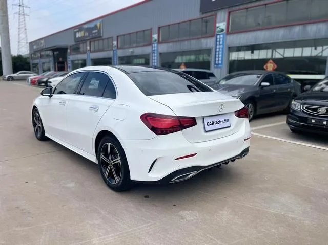Mercedes-Benz A-Class 2023 A 200 L Sport Sedan Fashion Edition interior photo 7 Mercedes-Benz A-Class 2023 A 200 L Sport Sedan Fashion Edition interior photo 7
