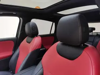 Mercedes-Benz GLA AMG 2021 AMG GLA 35 4MATIC intérieur photo 12