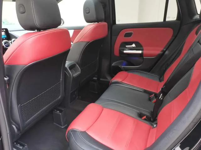 Mercedes-Benz GLA AMG 2021 AMG GLA 35 4MATIC intérieur photo 13