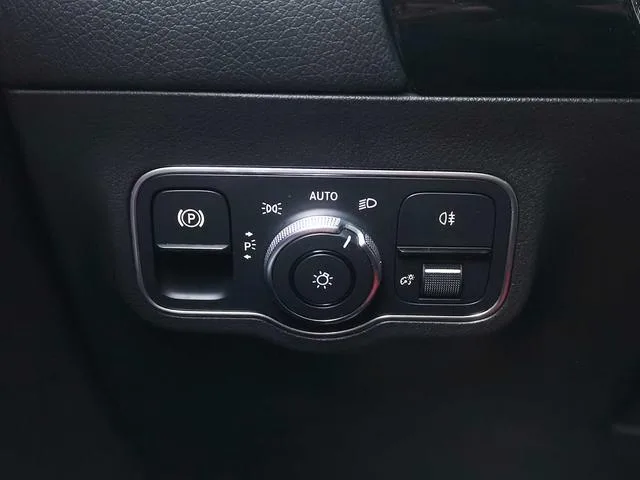 Mercedes-Benz GLA AMG 2021 AMG GLA 35 4MATIC intérieur photo 20