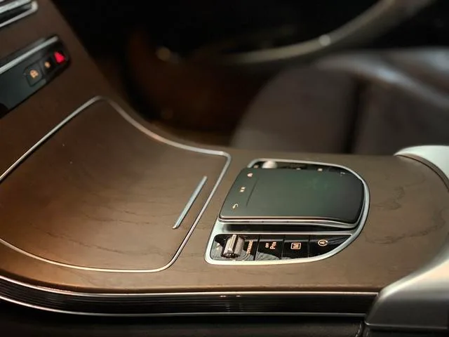 Mercedes-Benz GLC 2021 GLC 260 L 4MATIC Type de luxe extérieur photo 4