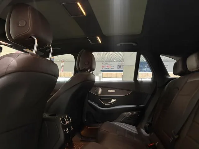 Mercedes-Benz GLC 2021 GLC 260 L 4MATIC Type de luxe intérieur photo 7