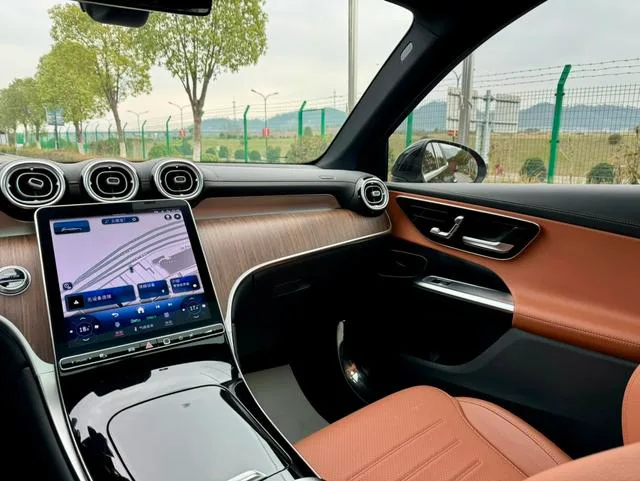 Mercedes-Benz GLC 2024 GLC 300 L 4MATIC Dynamic 7 seat exterior photo 7 Mercedes-Benz GLC 2024 GLC 300 L 4MATIC Dynamic 7 seat exterior photo 7