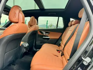 Mercedes-Benz GLC 2024 GLC 300 L 4MATIC Dynamic 7 seat interior photo 8 Mercedes-Benz GLC 2024 GLC 300 L 4MATIC Dynamic 7 seat interior photo 8