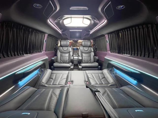 Mercedes-Benz V-Class 2022 V 260 L Long Wheelbase Deluxe Edition interior photo 10 Mercedes-Benz V-Class 2022 V 260 L Long Wheelbase Deluxe Edition interior photo 10