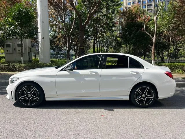 Mercedes-Benz C-Class 2021 C 260 L Sports Star Yao Zhen Tibetan Edition exterior photo 4 Mercedes-Benz C-Class 2021 C 260 L Sports Star Yao Zhen Tibetan Edition exterior photo 4