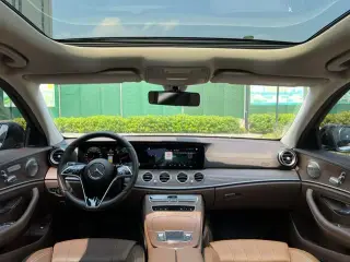 Mercedes-Benz E-Class 2023 E 260 L Passenger car interior photo 8 Mercedes-Benz E-Class 2023 E 260 L Passenger car interior photo 8