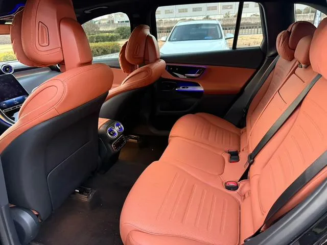 Mercedes-Benz GLC 2024 GLC 260 L 4MATIC Luxury type 5 seat exterior photo 5 Mercedes-Benz GLC 2024 GLC 260 L 4MATIC Luxury type 5 seat exterior photo 5