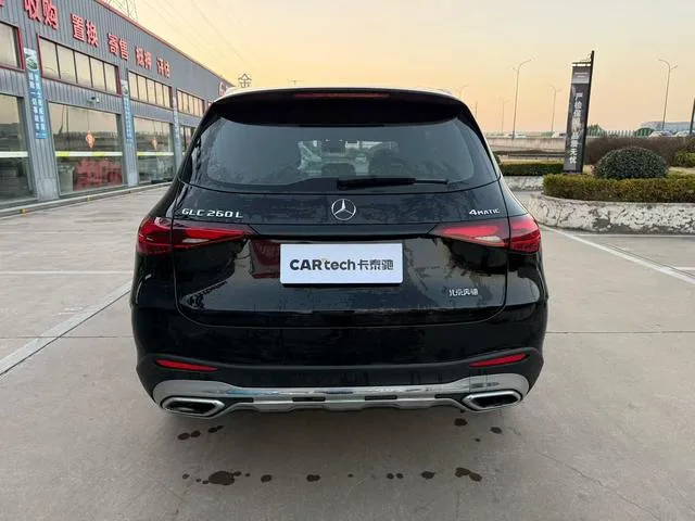 Mercedes-Benz GLC 2024 GLC 260 L 4MATIC Luxury type 5 seat interior photo 8 Mercedes-Benz GLC 2024 GLC 260 L 4MATIC Luxury type 5 seat interior photo 8