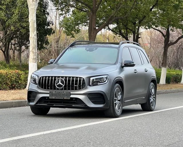 Mercedes-Benz GLB AMG 2023 AMG GLB 35 4MATIC exterior photo 1 Mercedes-Benz GLB AMG 2023 AMG GLB 35 4MATIC exterior photo 1