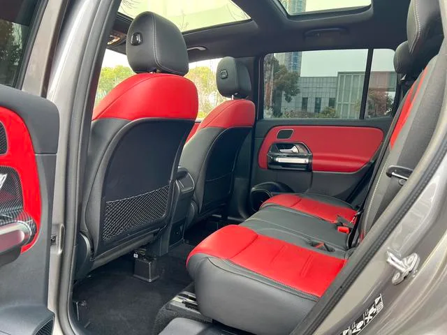 Mercedes-Benz GLB AMG 2023 AMG GLB 35 4MATIC interior photo 11 Mercedes-Benz GLB AMG 2023 AMG GLB 35 4MATIC interior photo 11