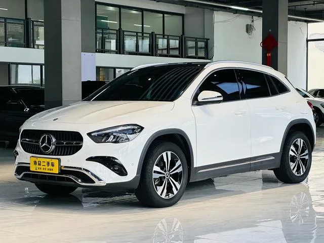 Mercedes-Benz GLA 2024 GLA 200 exterior foto 1 Mercedes-Benz GLA 2024 GLA 200 exterior foto 1