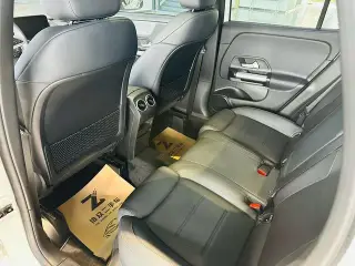 Mercedes-Benz GLA 2024 GLA 200 interior foto 17 Mercedes-Benz GLA 2024 GLA 200 interior foto 17