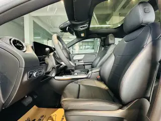 Mercedes-Benz GLA 2024 GLA 200 interior foto 19 Mercedes-Benz GLA 2024 GLA 200 interior foto 19