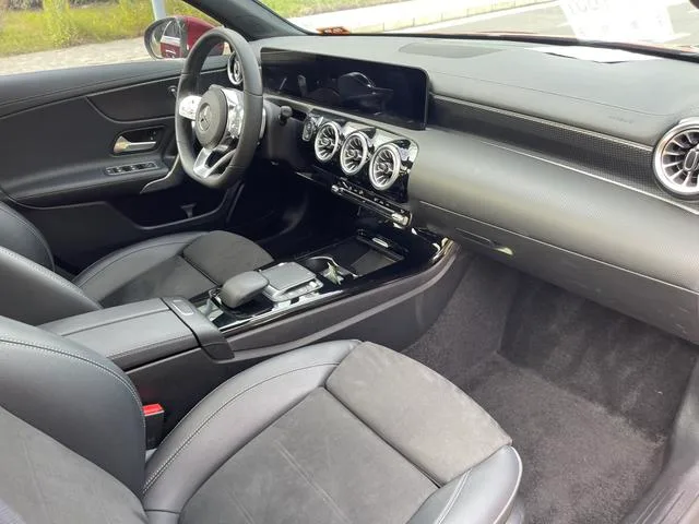 Mercedes-Benz A-Class 2021 A 200 L Sport Sedan Fashion Edition interior photo 15 Mercedes-Benz A-Class 2021 A 200 L Sport Sedan Fashion Edition interior photo 15