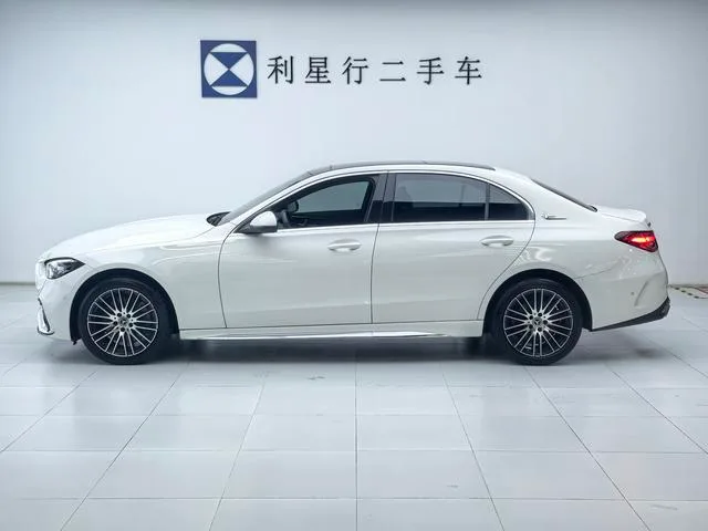 Mercedes-Benz C-Class 2022 Reforma C 260 L Versión deportiva exterior foto 2 Mercedes-Benz C-Class 2022 Reforma C 260 L Versión deportiva exterior foto 2