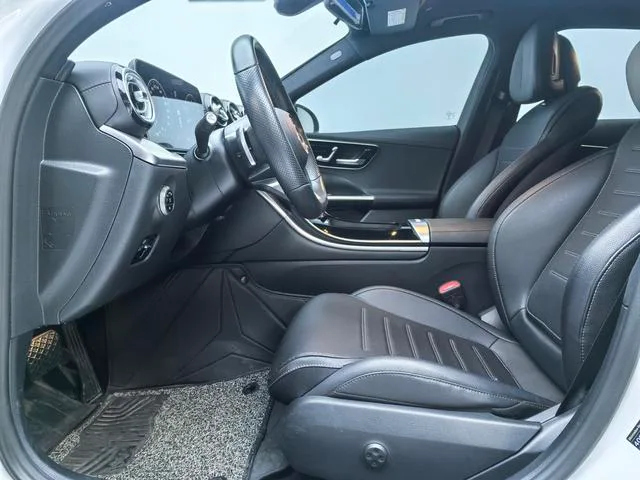 Mercedes-Benz C-Class 2022 Reforma C 260 L Versión deportiva interior foto 14 Mercedes-Benz C-Class 2022 Reforma C 260 L Versión deportiva interior foto 14