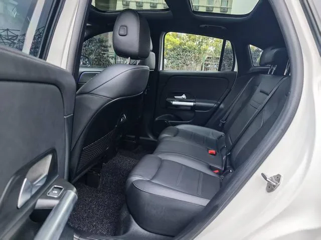 Mercedes-Benz GLA 2022 Reforma GLA 200 interior foto 6
