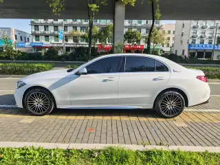 Mercedes-Benz C-Class 2023 C 260 L Versión deportiva exterior foto 3 Mercedes-Benz C-Class 2023 C 260 L Versión deportiva exterior foto 3
