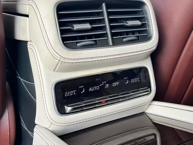Mercedes-Benz Maybach GLS 2021 GLS 600 4MATIC Ritual and Music Edition interior photo 19 Mercedes-Benz Maybach GLS 2021 GLS 600 4MATIC Ritual and Music Edition interior photo 19