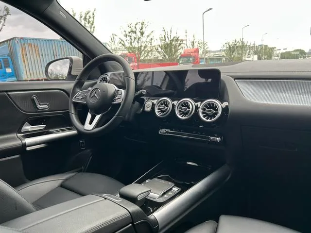 Mercedes-Benz GLA 2023 GLA 220 exterior photo 5 Mercedes-Benz GLA 2023 GLA 220 exterior photo 5