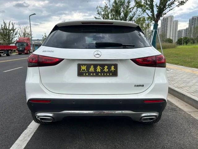 Mercedes-Benz GLA 2023 GLA 220 interior photo 13 Mercedes-Benz GLA 2023 GLA 220 interior photo 13