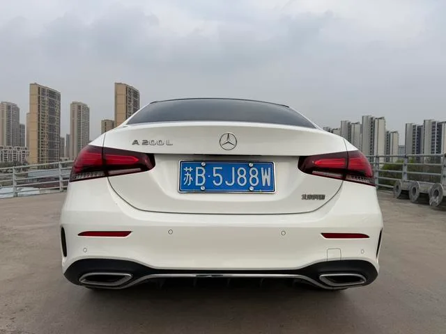 Mercedes-Benz A-Class 2023 A 200 L Sport Sedan Fashion Edition exterior photo 5 Mercedes-Benz A-Class 2023 A 200 L Sport Sedan Fashion Edition exterior photo 5