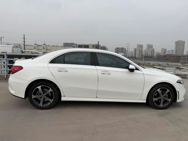Mercedes-Benz A-Class 2023 A 200 L Sport Sedan Fashion Edition exterior photo 7 Mercedes-Benz A-Class 2023 A 200 L Sport Sedan Fashion Edition exterior photo 7