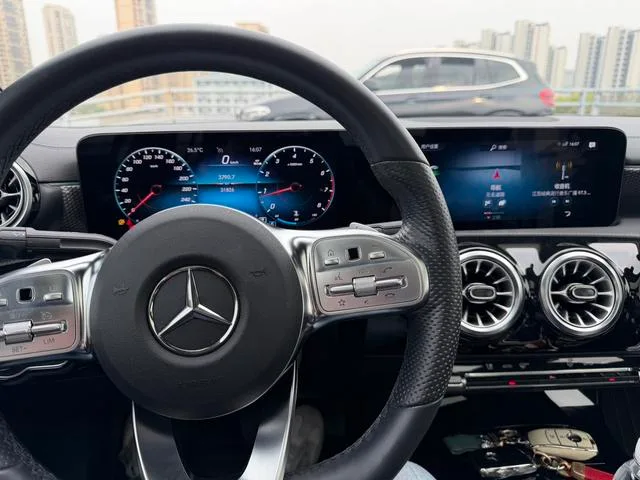 Mercedes-Benz A-Class 2023 A 200 L Sport Sedan Fashion Edition interior photo 17 Mercedes-Benz A-Class 2023 A 200 L Sport Sedan Fashion Edition interior photo 17
