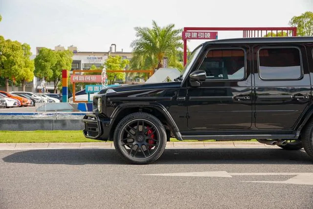 Mercedes-Benz Mercedes-AMG G-Class 2022 AMG G 63 интерьер фото 8