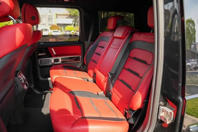 Mercedes-Benz Mercedes-AMG G-Class 2022 AMG G 63 интерьер фото 11