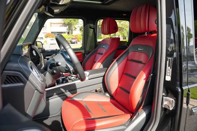 Mercedes-Benz Mercedes-AMG G-Class 2022 AMG G 63 интерьер фото 12