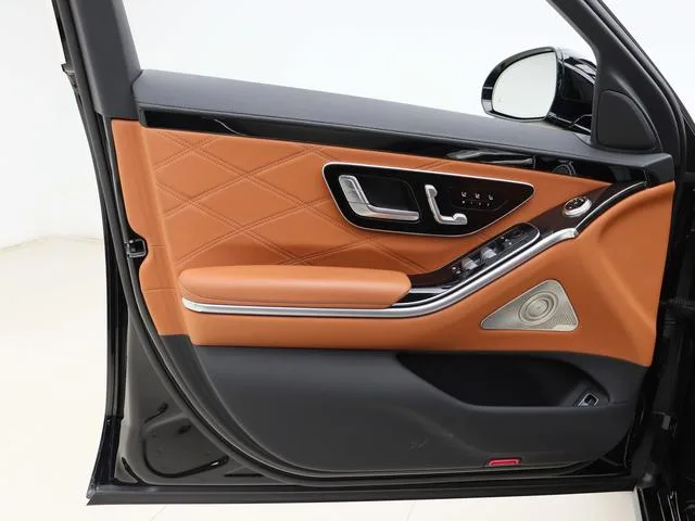 Mercedes-Benz Mercedes-Maybach S-Class 2023 S 480 4MATIC exterior foto 7 Mercedes-Benz Mercedes-Maybach S-Class 2023 S 480 4MATIC exterior foto 7