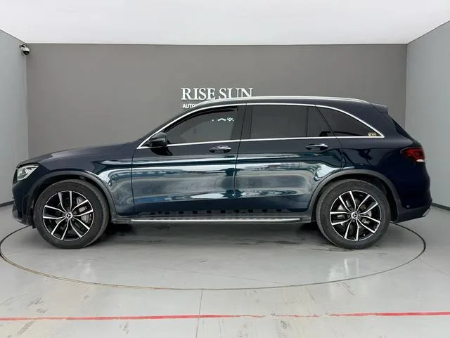 Mercedes-Benz GLC 2022 Restyling GLC 300 L 4MATIC Dynamic interior photo 7 Mercedes-Benz GLC 2022 Restyling GLC 300 L 4MATIC Dynamic interior photo 7