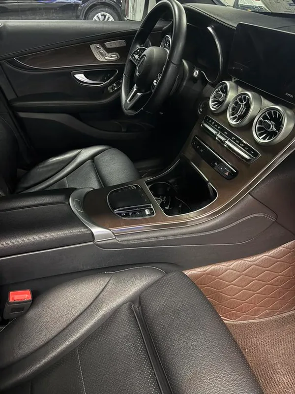 Mercedes-Benz GLC 2022 Restyling GLC 300 L 4MATIC Dynamic interior photo 8 Mercedes-Benz GLC 2022 Restyling GLC 300 L 4MATIC Dynamic interior photo 8