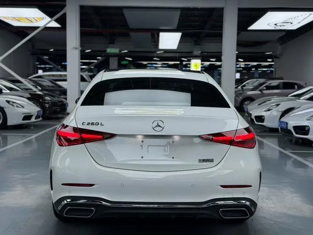 Mercedes-Benz C-Class 2023 Reforma C 260 L Versión deportiva interior foto 8 Mercedes-Benz C-Class 2023 Reforma C 260 L Versión deportiva interior foto 8
