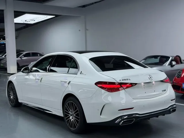Mercedes-Benz C-Class 2023 Reforma C 260 L Versión deportiva interior foto 9 Mercedes-Benz C-Class 2023 Reforma C 260 L Versión deportiva interior foto 9