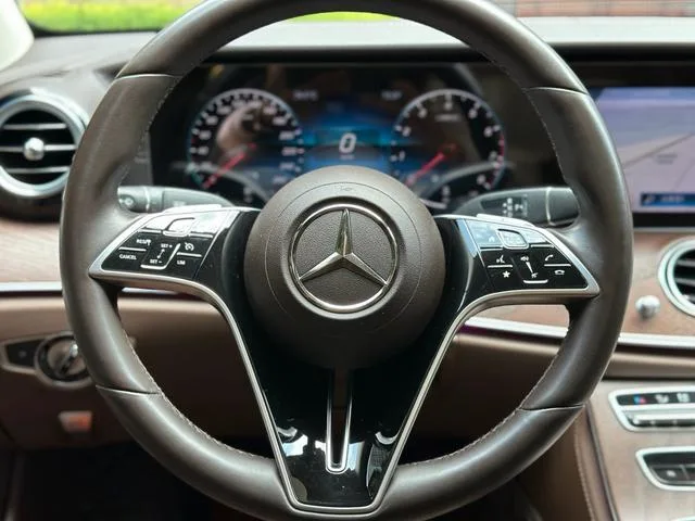 Mercedes-Benz E-Class 2023 Restyling E 300 L Luxury type Passenger car exterior photo 8 Mercedes-Benz E-Class 2023 Restyling E 300 L Luxury type Passenger car exterior photo 8