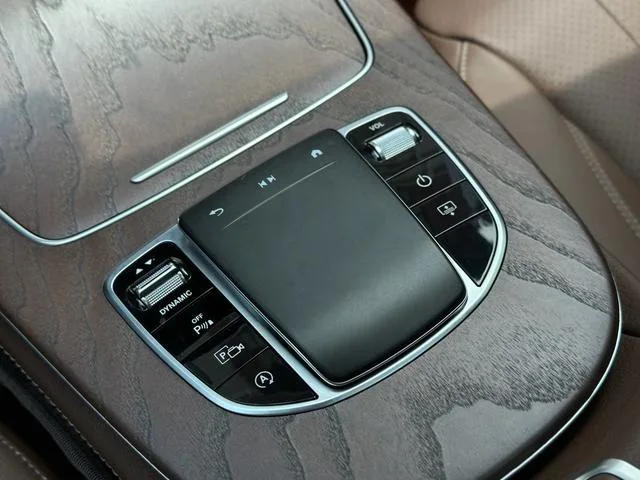Mercedes-Benz E-Class 2023 Restyling E 300 L Luxury type Passenger car exterior photo 9 Mercedes-Benz E-Class 2023 Restyling E 300 L Luxury type Passenger car exterior photo 9