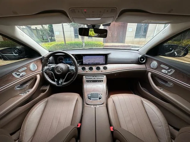 Mercedes-Benz E-Class 2023 Restyling E 300 L Luxury type Passenger car interior photo 14 Mercedes-Benz E-Class 2023 Restyling E 300 L Luxury type Passenger car interior photo 14
