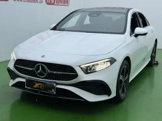 Mercedes-Benz A-Class 2023 A 200 L Voiture de sport version mode extérieur photo 1 Mercedes-Benz A-Class 2023 A 200 L Voiture de sport version mode extérieur photo 1