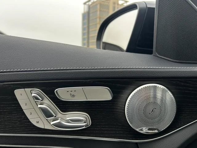 Mercedes-Benz C-Class 2021 C 260 L Edición tibetana de Sports Star Yaozhen interior foto 8 Mercedes-Benz C-Class 2021 C 260 L Edición tibetana de Sports Star Yaozhen interior foto 8