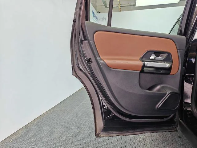 Mercedes-Benz GLB 2024 Restyling GLB 200 Dynamic interior photo 14 Mercedes-Benz GLB 2024 Restyling GLB 200 Dynamic interior photo 14