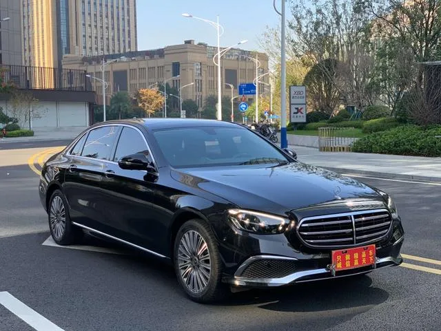 Mercedes-Benz E-Class 2022 Trois lifting E 300 L Style tendance Voiture extérieur photo 9 Mercedes-Benz E-Class 2022 Trois lifting E 300 L Style tendance Voiture extérieur photo 9