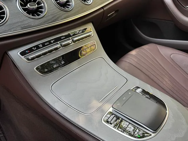 Mercedes-Benz CLS 2021 CLS 300 Dynamic exterior photo 7 Mercedes-Benz CLS 2021 CLS 300 Dynamic exterior photo 7