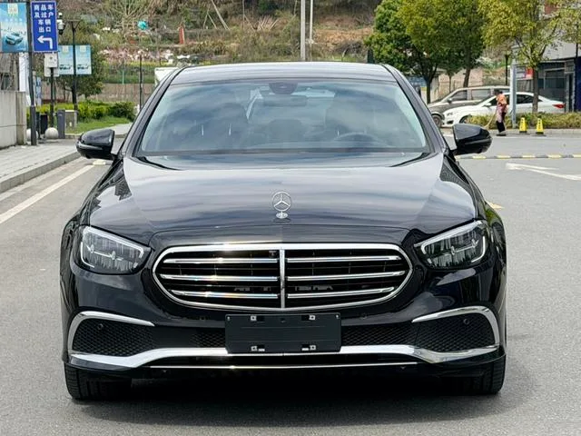 Mercedes-Benz E-Class 2023 E 300 L Fashionable Passenger car exterior photo 2 Mercedes-Benz E-Class 2023 E 300 L Fashionable Passenger car exterior photo 2
