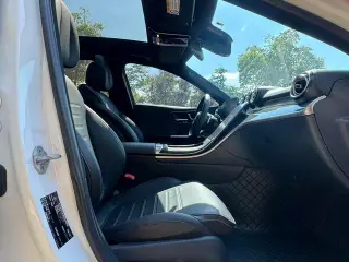 Mercedes-Benz C-Class 2022 C 260 L Sports version interior photo 15 Mercedes-Benz C-Class 2022 C 260 L Sports version interior photo 15