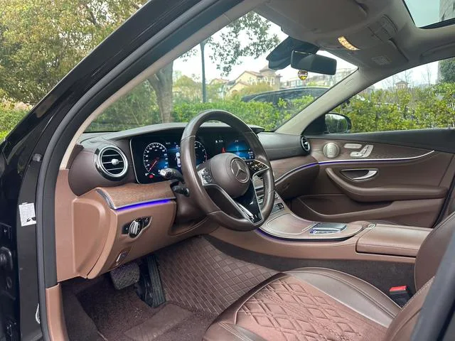 Mercedes-Benz E-Class 2023 Restyling E 300 L Luxury type Passenger car exterior photo 7