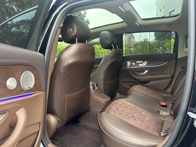 Mercedes-Benz E-Class 2023 Restyling E 300 L Luxury type Passenger car exterior photo 10