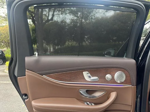 Mercedes-Benz E-Class 2023 Restyling E 300 L Luxury type Passenger car interior photo 11